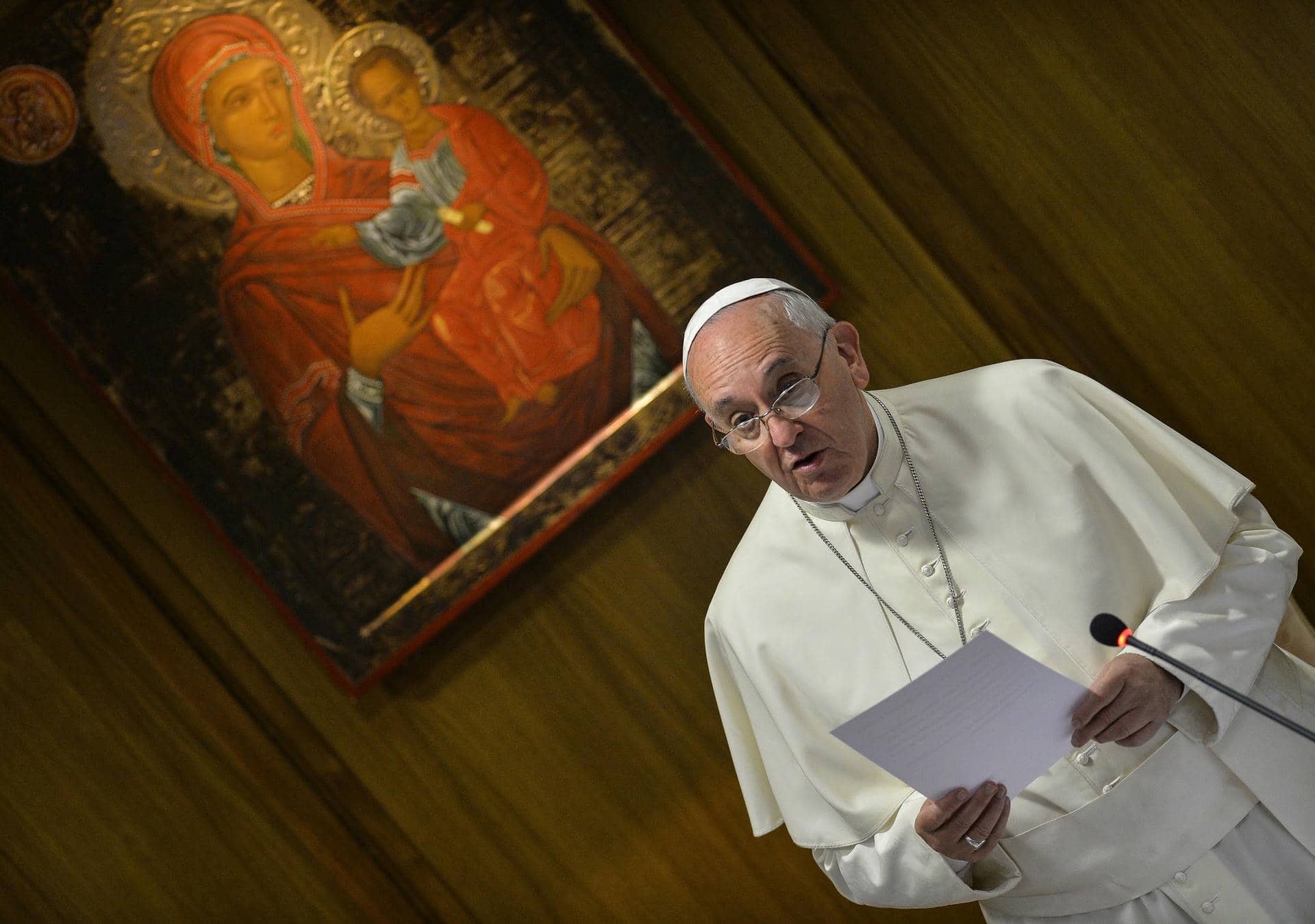 pope_reading.0